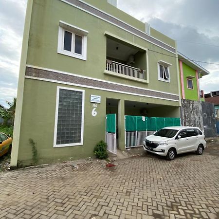 Penginapan Aisya Toa Daeng Makassar Exterior photo