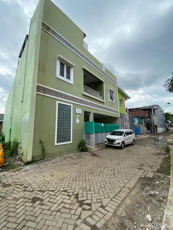 Penginapan Aisya Toa Daeng Makassar Exterior photo